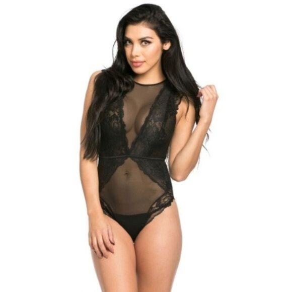 Romantic Black Lace Detail Teddy - Picture 2 of 5